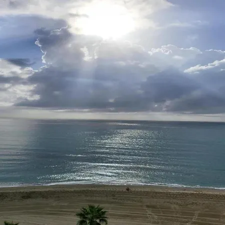 Belvilla By Oyo Sky-high Seaside Flat, Cleaning Included Daire Fuengirola