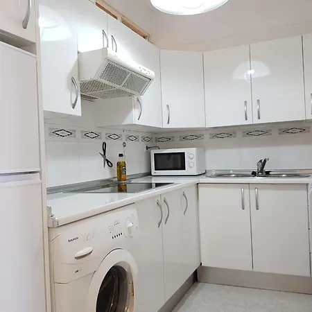 Daire Belvilla By Oyo Sky-high Seaside Flat, Cleaning Included